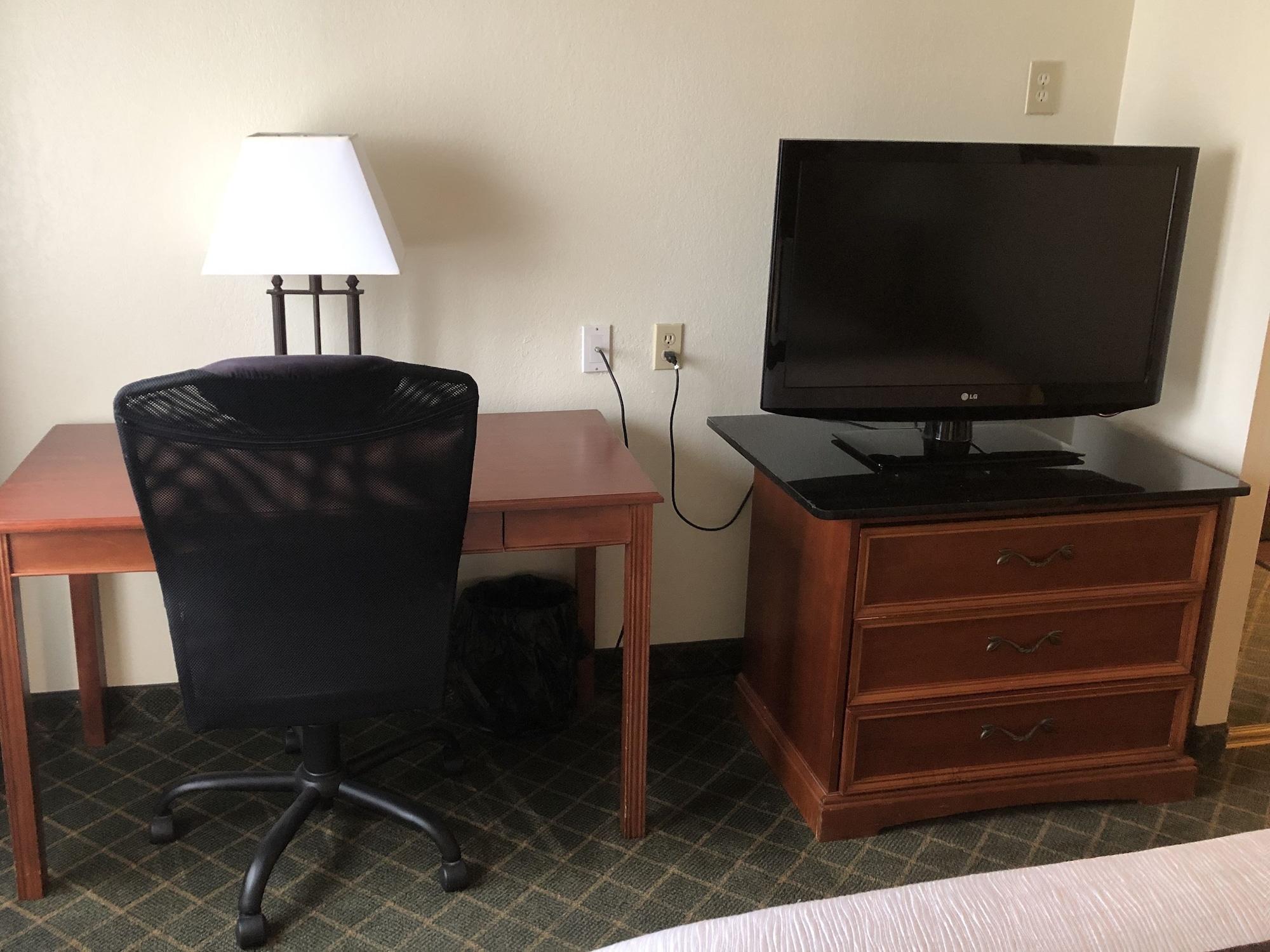 Best Western Plus Augusta Civic Center Inn Exterior photo