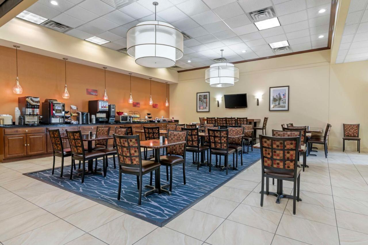 Best Western Plus Augusta Civic Center Inn Exterior photo