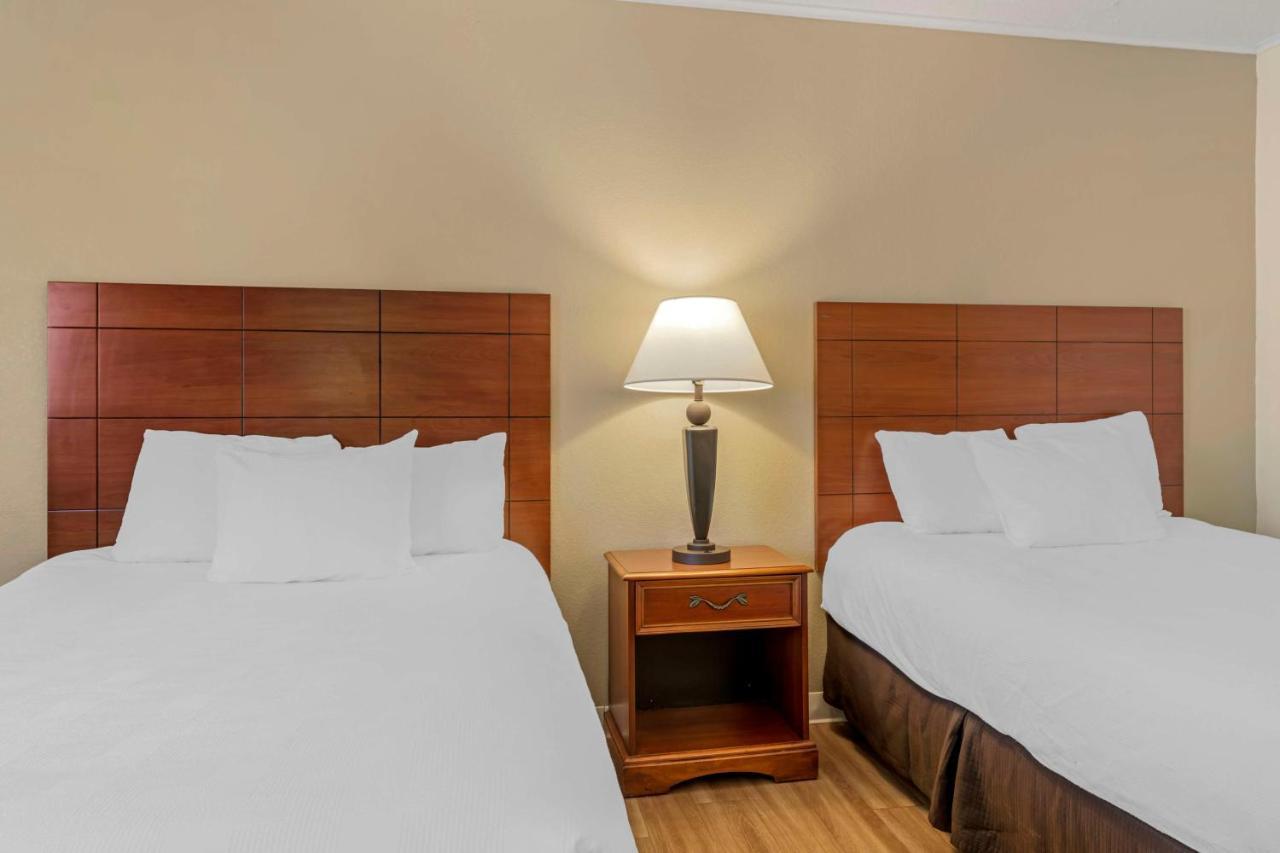Best Western Plus Augusta Civic Center Inn Exterior photo