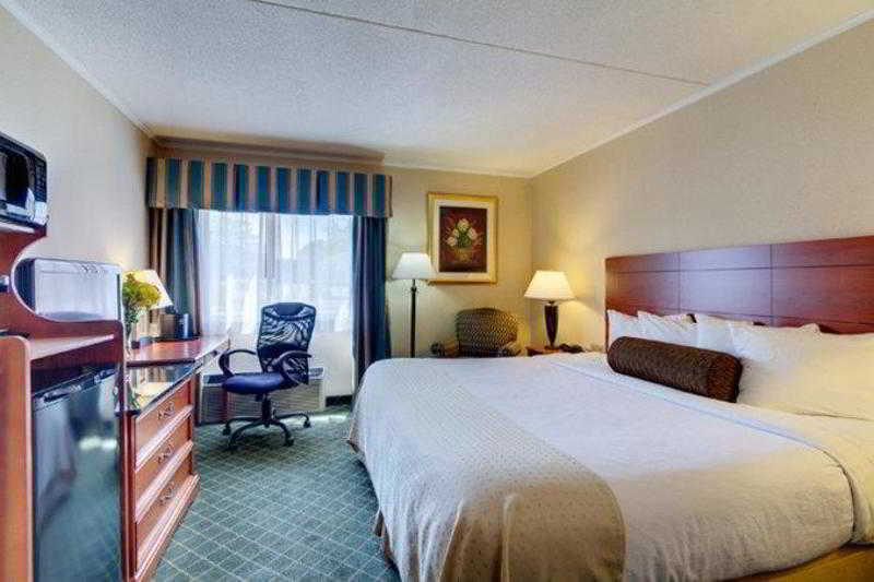Best Western Plus Augusta Civic Center Inn Exterior photo